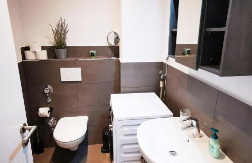 HH 01 by ROCKCHAIR - SUPERHOST Status - Modernes Apartment mit sonnigem Balkon & premium Boxspringbetten in Winterhude - Hamburg Top Geheimtipp - Foto 18