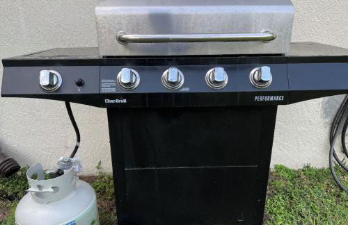 LUXURY FOR YOU - 2 Masters, Gas Grill, TV65inch 4K & Game Room - Foto 9