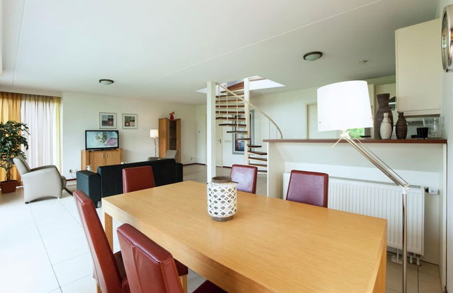 Stylish Villa by the Lake - Foto 10