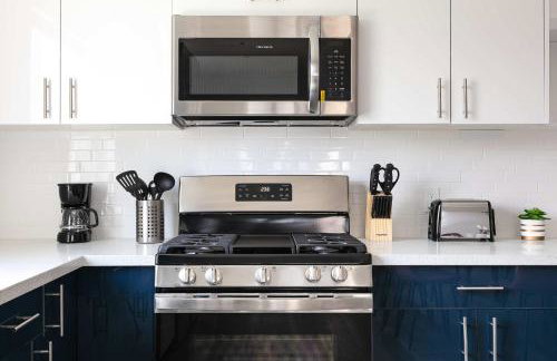 Central 4BR Townhome Modern Perks - Foto 11