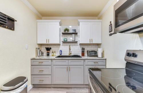 2 Mi to Dtwn Chic Waco Studio with Fire Pit! - Foto 11