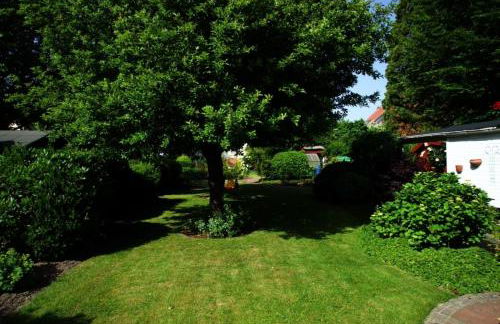 Gemütliches Haus - traumhafter großer Garten - Foto 23