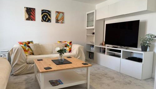 Strikingly Stylish Exeter Retreat - Modern 3-Bed - Foto 2