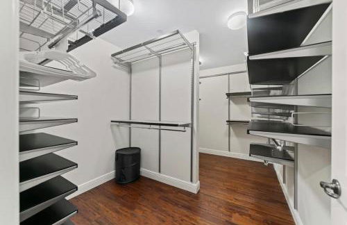 Lux Home with Rooftop & Elevator 2mi to Beach - Foto 24