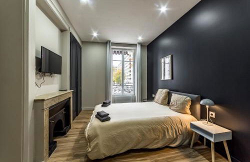 MAISON LE GRATTE CIEL - séminaire ou famille, salle de réunion, 8 chambres Clim, Jardin & Salle de sport - Foto 12