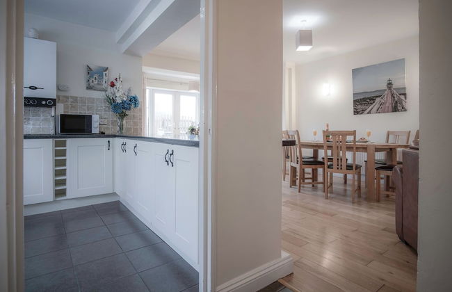 Sea Breeze Apt 3 - 2 Bed - Horton Beach - Photo 8