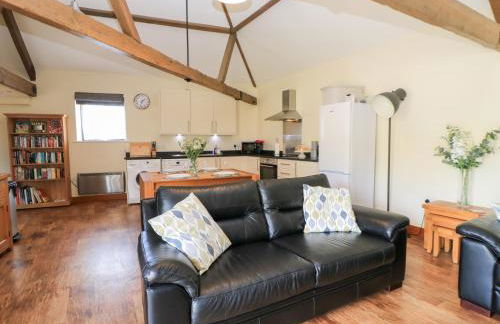 Corner Barn - Photo 7