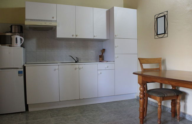 Comfortable 1-bed Bungalow in Parque Holandés - Photo 7