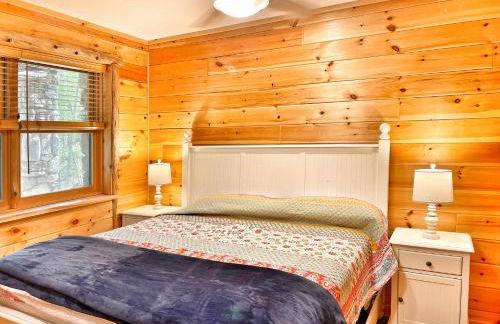 Adirondack Mountain Cabin with Hot Tub, Near Whiteface, Lake Placid, Fire Pit, Game Rm - Foto 27