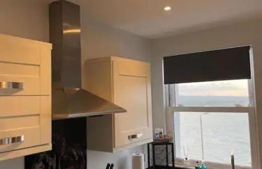 Superb 2 Bedroom Sea View Flat - Foto 12