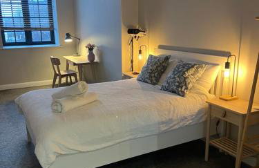 Chic Mill conversion beside Piece Hall & Eureka! - Foto 1