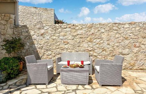 2 Bedroom Gorgeous Home In Plaka - Foto 21