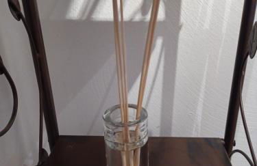 Kleine Galerie Apartment für 3 mit Küche Kamin Netflix Parken und Hofladen - Foto 34