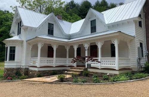1878 Victorian Farm House near Asheville - Foto 1