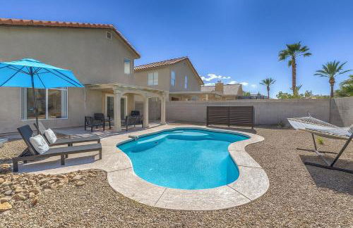Peaceful Las Vegas Pool Oasis, Pool Table, Hammock - Foto 3