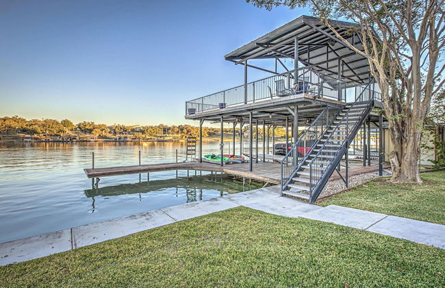 Immaculate Waterfront Home for 16 w/ Private Dock! - Foto 34