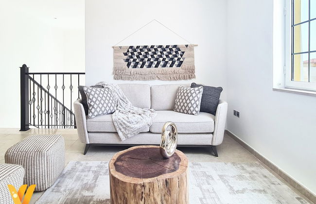 Venduras - Spacious 4BR Villa in La Mer - Photo 14