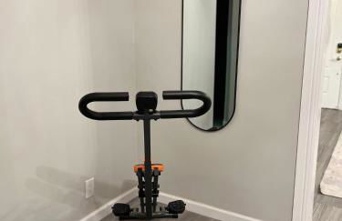 Pasadena Charming Vacation Home with Hot Jacuzzi - Photo 30