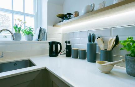 Custom Mews - Photo 18