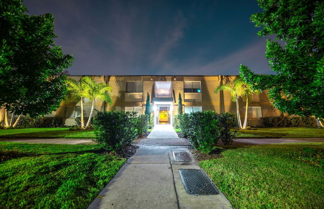 Stay Avenida Westshore - Photo 26