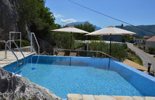 Stone House Marin - Photo 4