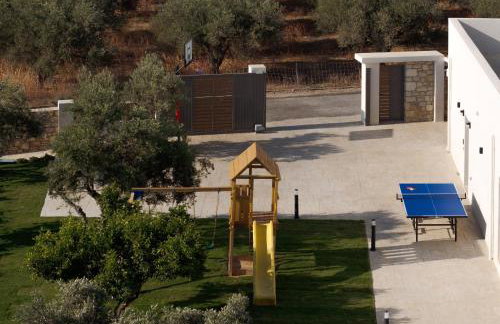 CaMa Villa, Pool, Landmark Views & Iconic Design, By ThinkVilla - Foto 22