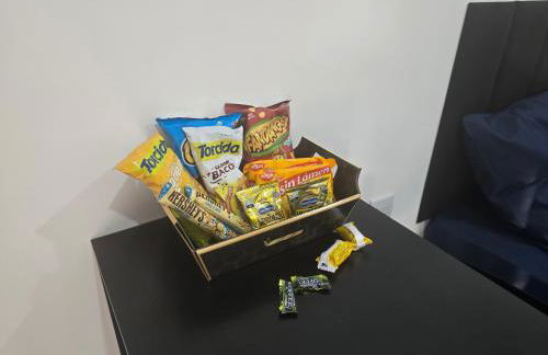 Flat completo a 10 minutos de vários espaços de festa - Foto 6