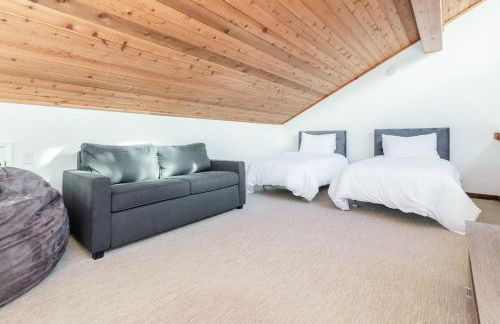 Snowflower 12 - Photo 23