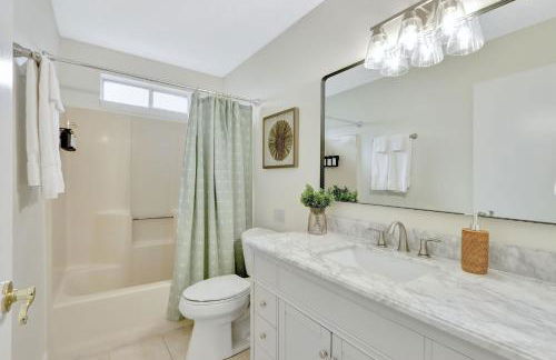 Saltwater Pool Minutes2Beaches BBQ Patio Playroom - Photo 23