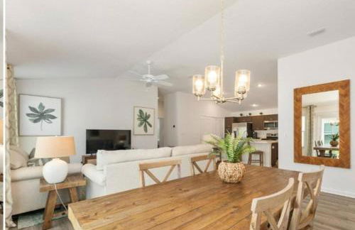 Large 3 bedroom with Pool and Golfcart - Foto 1