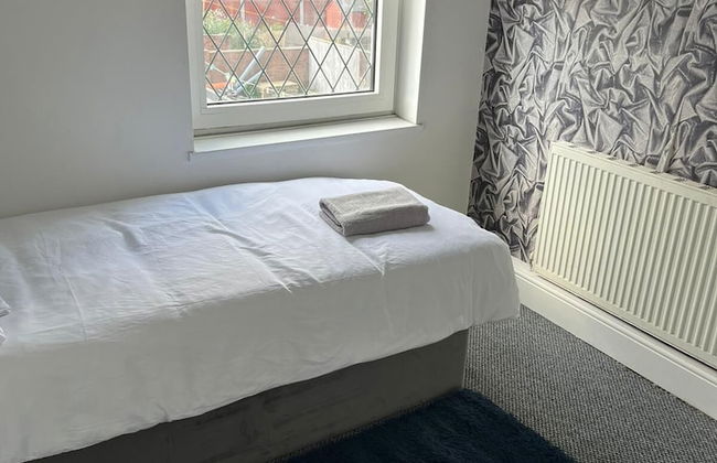 SPECIAL 5 Bedroom Whole House Brereton - Photo 1