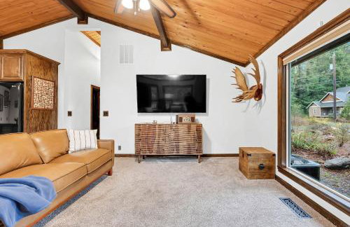 Chalet Seraphina - Cozy Pet Friendly Hot tub - Photo 14