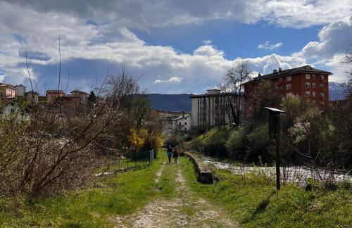 Conveniente, tranquilla con parcheggio - Photo 21