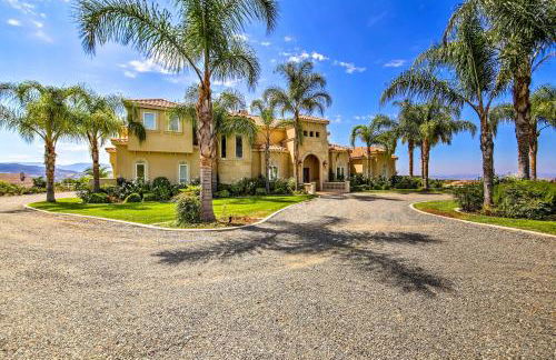 Luxe Wine Country Estate with Orchard-Facing Balcony - Foto 30