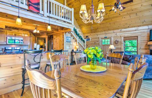 Blue Ridge Mountain Gem with Deck and Community Perks - Foto 7
