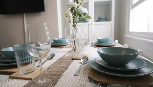 Stylish 4 Bed Home in Aylesbury, Buckinghamshire - Foto 3