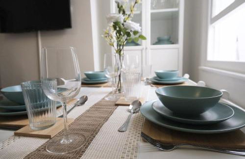 Stylish 4 Bed Home in Aylesbury, Buckinghamshire - Foto 3