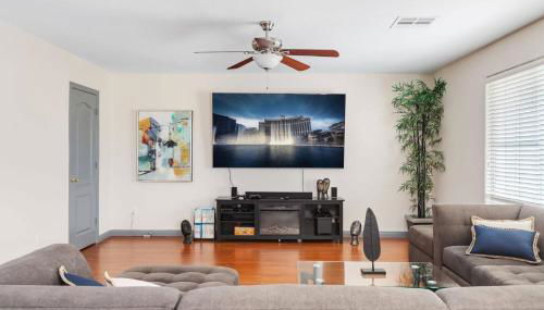 3000sqft House 8beds 3bath Pool jacuzzi Bbqj - Foto 2