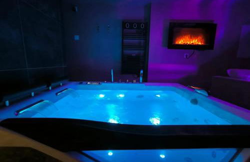 Le Cupidon, cocon privé avec Spa, Sauna, Cinéma Netflix et Jardin privé - Foto 7