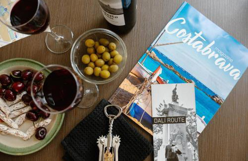 Apartamentos enfrente del Museo Dalí - Serena Stays - Foto 41