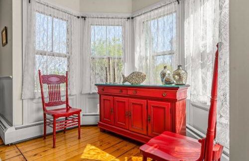 Coastal Victorian Home Walk to Downtown - Foto 29