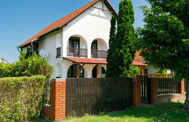 6 bedroom House in Balatonfenyves with private pool and garden - Photo 27