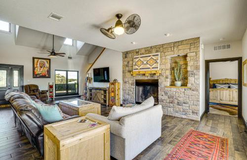 Hot Tub and Fire Pit Possum Kingdom Lake Retreat! - Foto 4