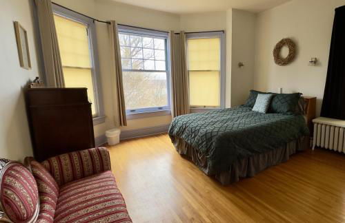 Historic Tudor with River Views & Fun Gaming Room - Foto 21