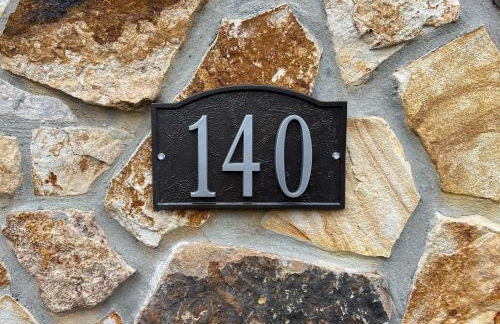 Stay In Ohiopyle - closest place to the GAP trail in Ohiopyle, PA, Hot Tub - Foto 33