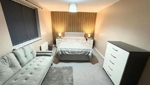 Two bed spacious apartment, central location, free parking and Wifi - Foto 3