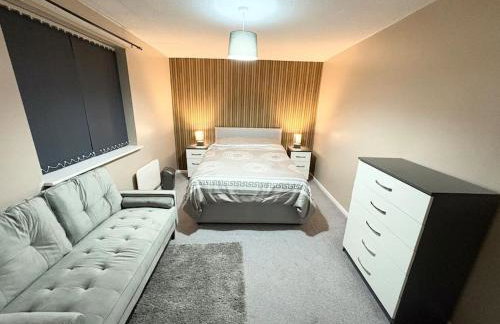 Two bed spacious apartment, central location, free parking and Wifi - Foto 3