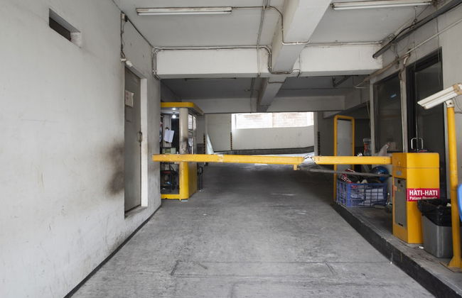 RedDoorz Apartment near Grand City Mall - Foto 25