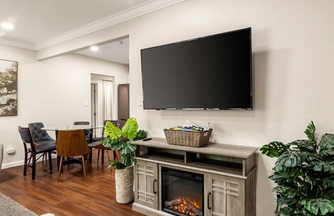 Prescott Family Friendly 3 Bedroom w Large Yard - Photo 6