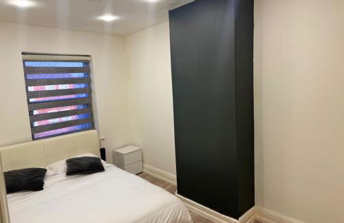 Seaside Escape in Blackpool - Photo 2